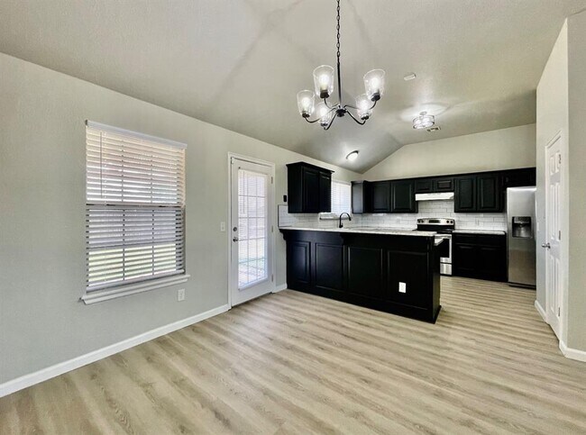 17505 Bronze Ln