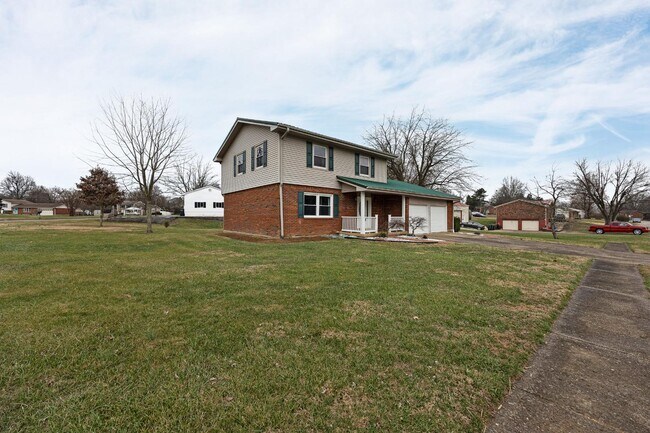 Photo - 611 Harvard Dr