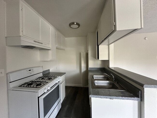 Photo - Lassen Garden Apartments