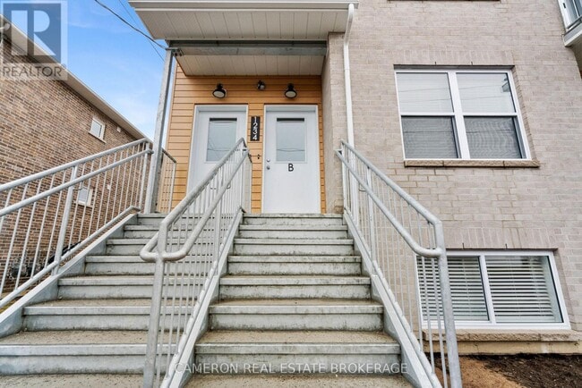 Photo - 1234 Cumberland St Unité B