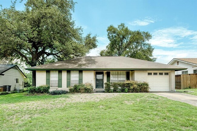Building Photo - 2111 Falcon Hill Dr Rental