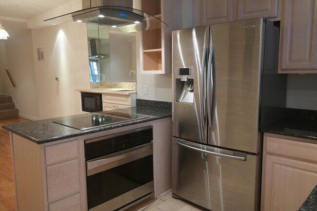 Photo - Charming 2 Bedroom/1 Bathroom Townhome in Washington Village, MD!