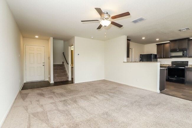 Photo - 3 Bedroom Ready for Immediate Move In!