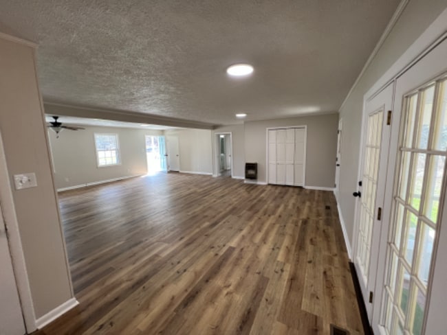 Photo - 2840 Shady Ln W