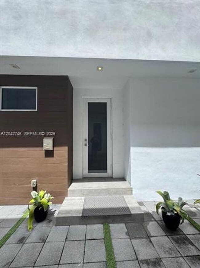 Photo - 2947 SW 27th Terrace Unit 2947 SW 27th Ter, Miami, FL 33133
