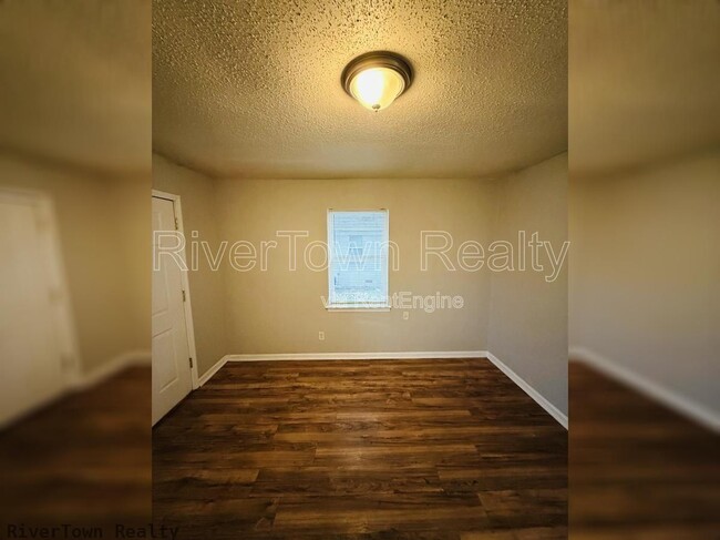 Photo - 3046 Sinclair St