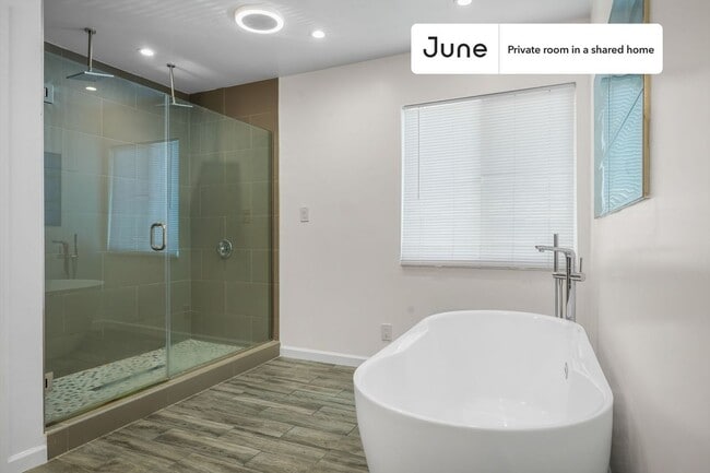 Photo - Room in Shared 4 bed/2 bath home Unit D