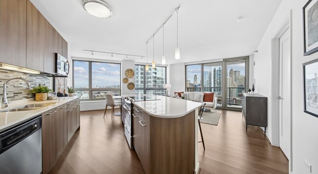 Photo - 444 N Orleans St