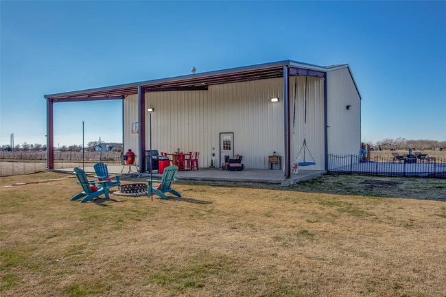 Building Photo - 3 Bed 3 Bath on 5 Acres in Pilot Point Rental