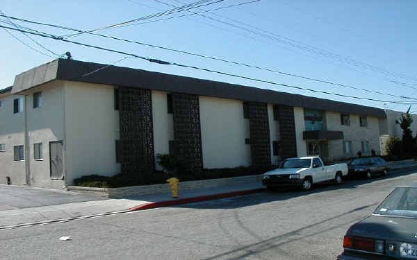 Photo - 12233 Manor Dr.