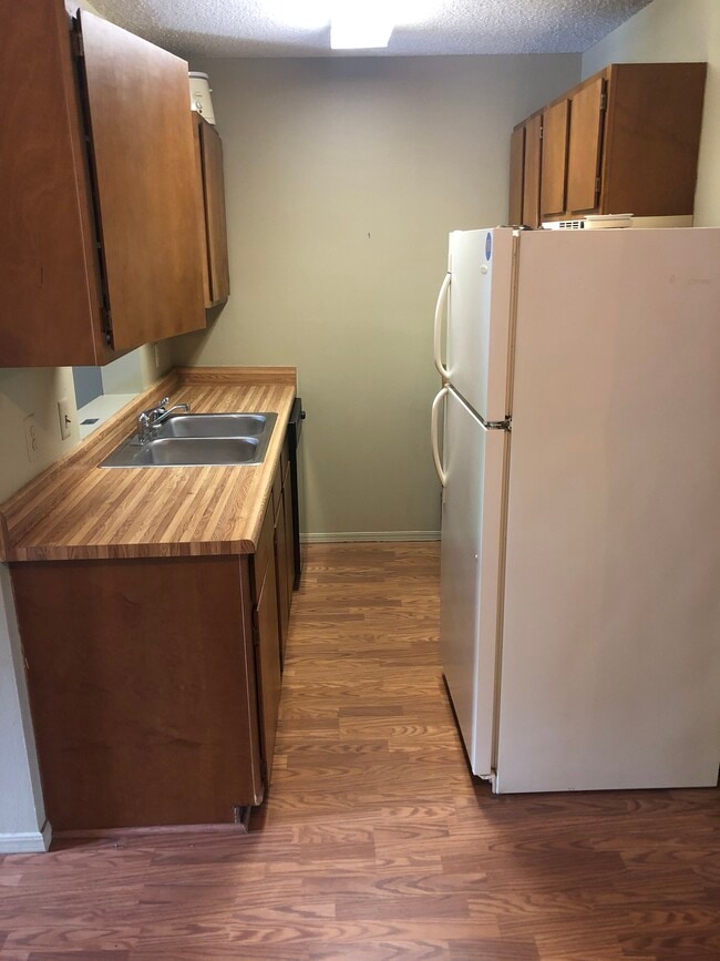 Photo - 661 N Leverett Ave Unit 17