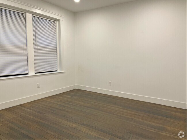 Building Photo - 11 Peterborough St Unit 5 Rental