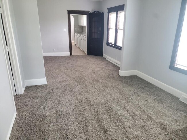 Photo - 1156 E Fox St