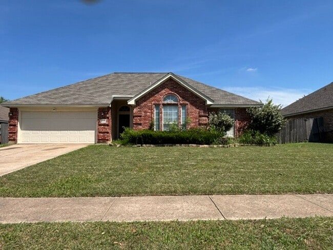 Building Photo - 517 Meadowcrest Dr
