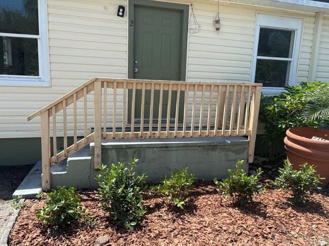 Photo - 811 Lotus Path