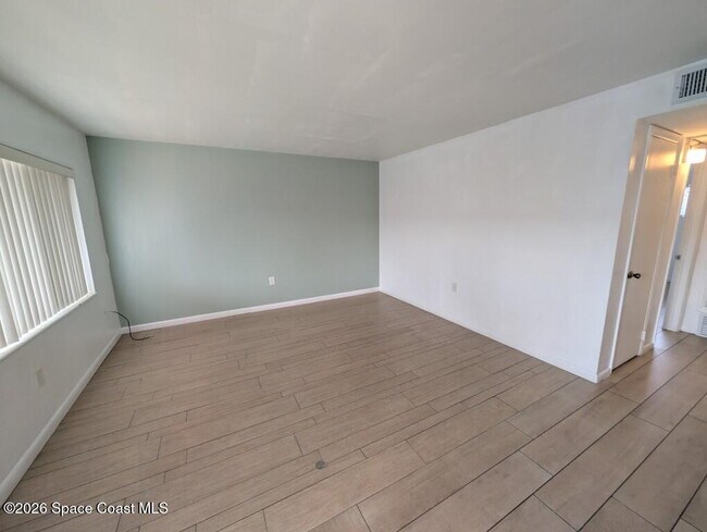 Photo - 140 Minna Ln Unit 204