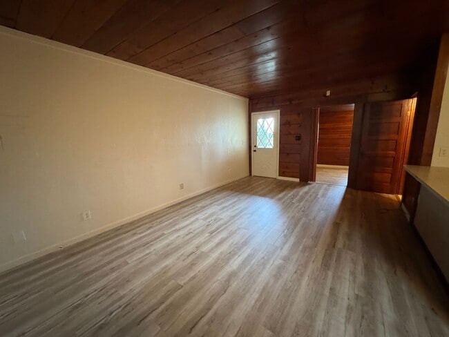 Photo - 1 bed/1 ba triplex- S Yuba City