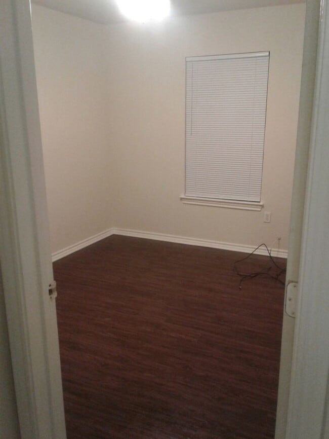 Building Photo - FRANCIS12-14 Unit 3114 Rental