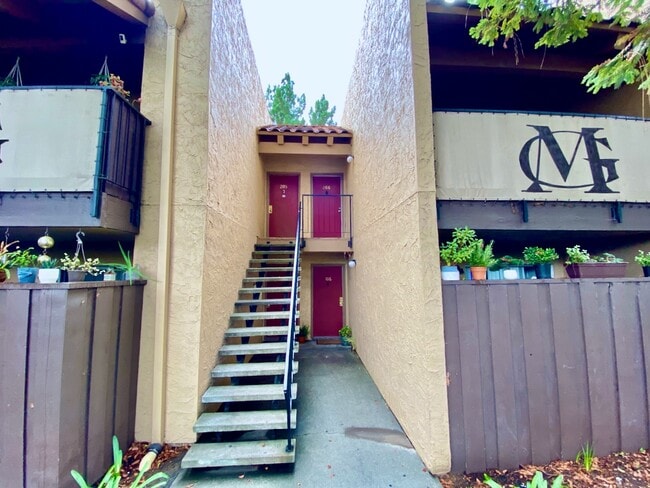 Building Photo - 259 N Capitol Ave Rental