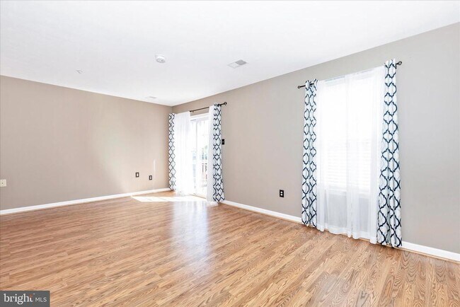 Photo - 5621 Queen Anne Ct