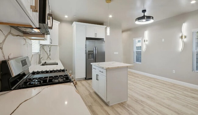 Photo - 10216 Ramona Ave