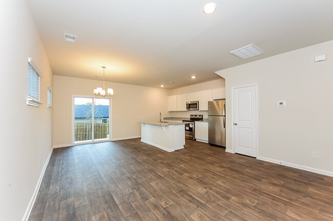 Photo - 306 High Grv Wy