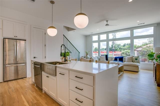 Photo - 6039 Lewis St