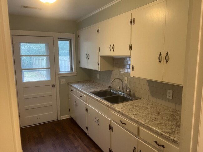 Photo - 1267-1267 Harton St