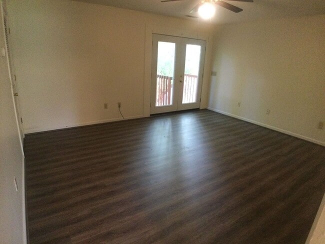 Photo - Christiansburg, 3 BR / 2.5 BA Available April 27th