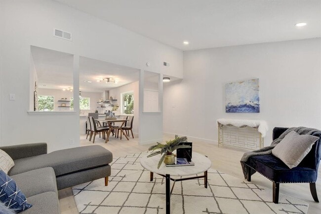 Photo - 4011 Eskew Dr
