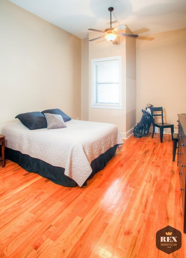 Photo - Downtown Loft, Modern Kitchen, Hardwood Floors, Gated Parking