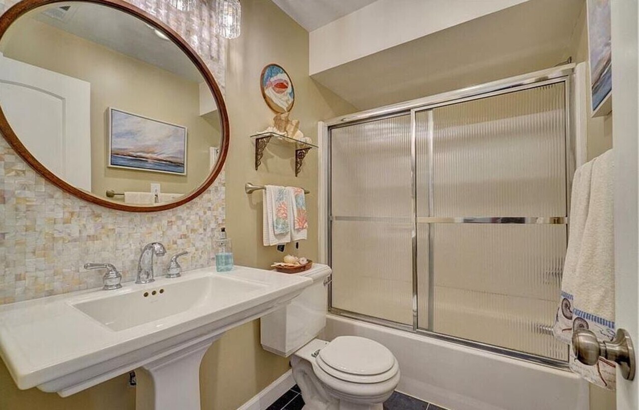 100 Pinewood Rd Virginia Beach VA 23451 Condo Unit 1 Condo for Rent