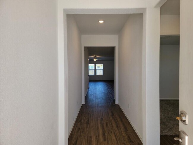 Photo - 105 Ulmus St