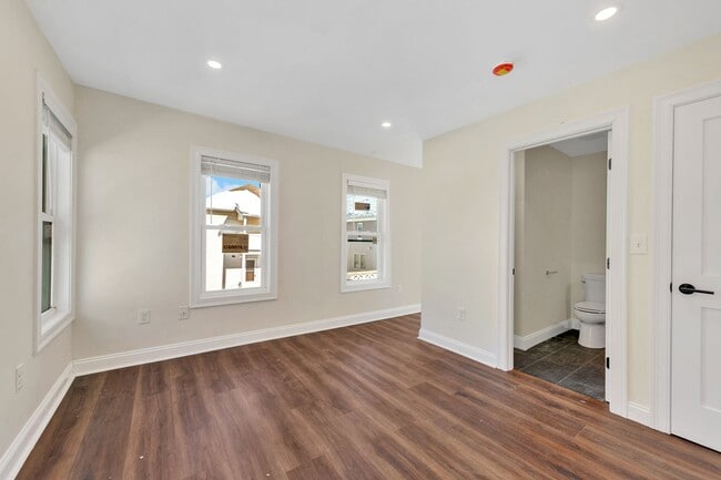 Photo - Renovated 6 bed/5 bath in Somerville