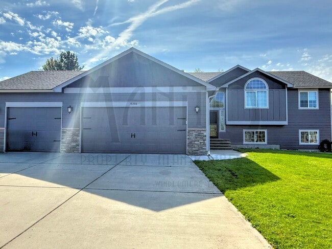 Building Photo - Sprawling Mead Home **MOVE IN SPECIAL**