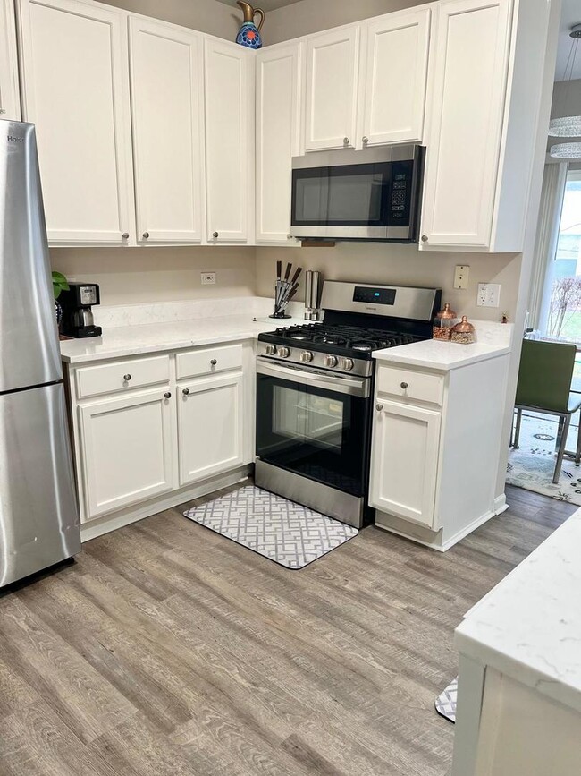 Photo - 680 Meadowridge Dr