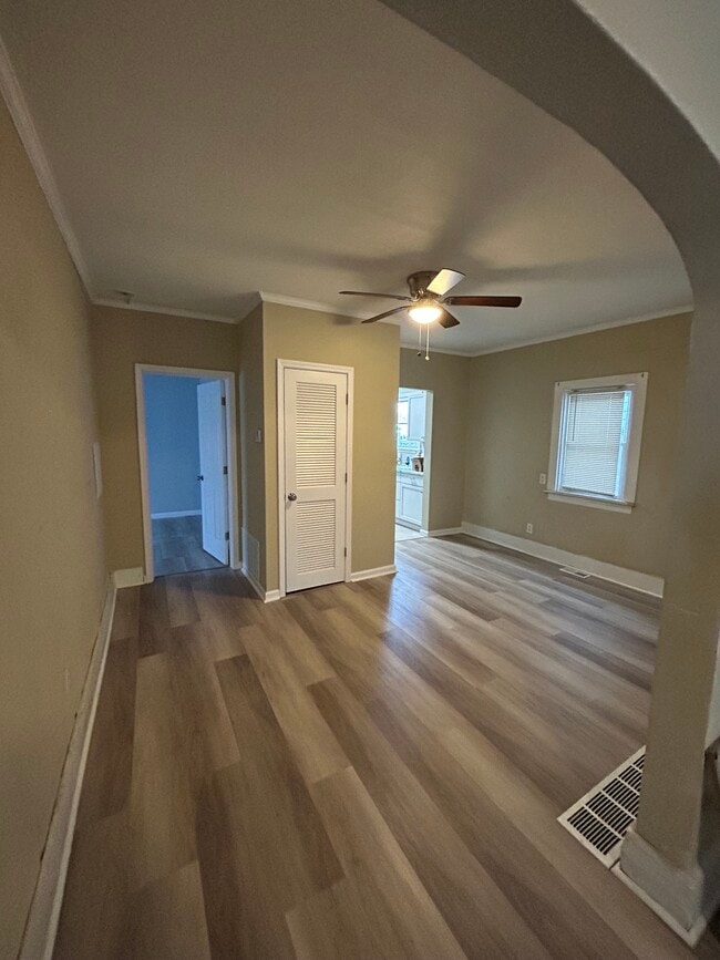 Building Photo - 339 N Grove St