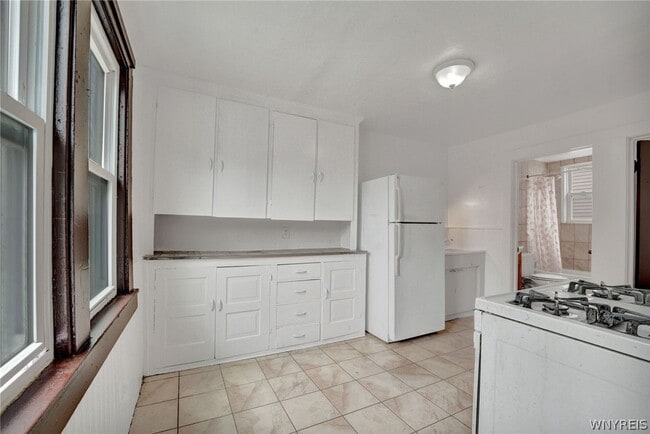 Photo - 214 Ludington St