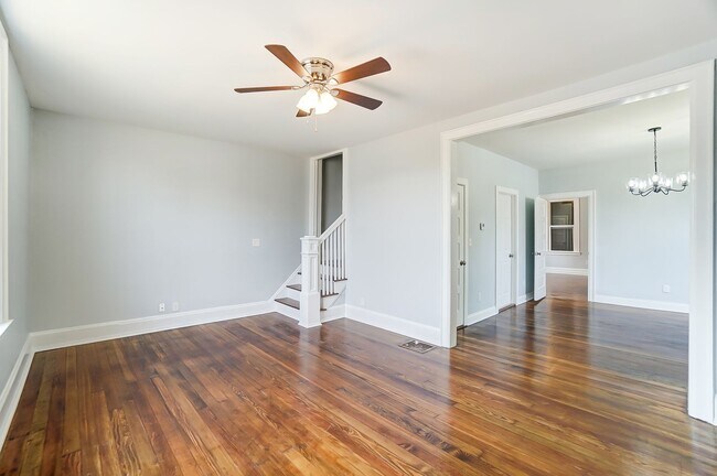 Photo - Spacious 3 Bedroom in Hamilton!