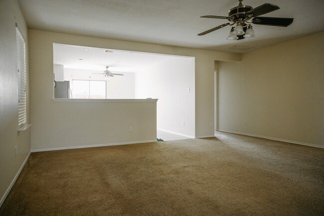 Photo - 12059 Helvick Cres Ave