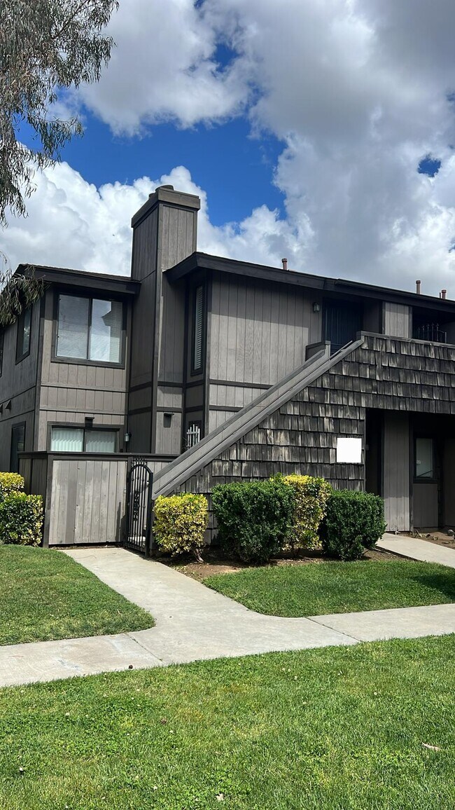View of 1190 S Winery Ave Condo Unit #22 - Condo for Rent in Fresno, CA ...