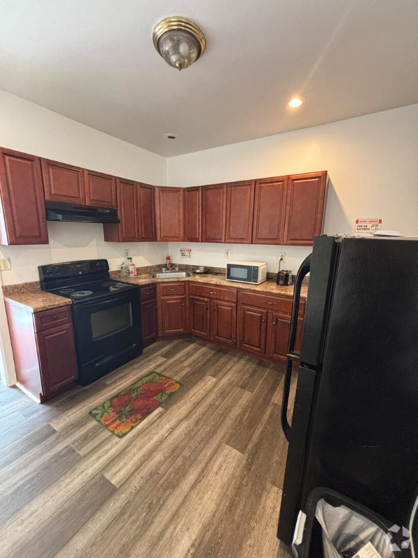 Building Photo - 4149 N Broad St Rental