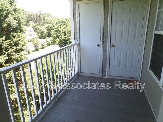 Photo - 532 Scholastic Ct