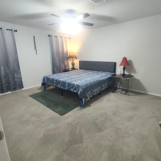 Photo - 6122 Scott Way