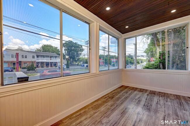 Photo - 330 Naugatuck Ave