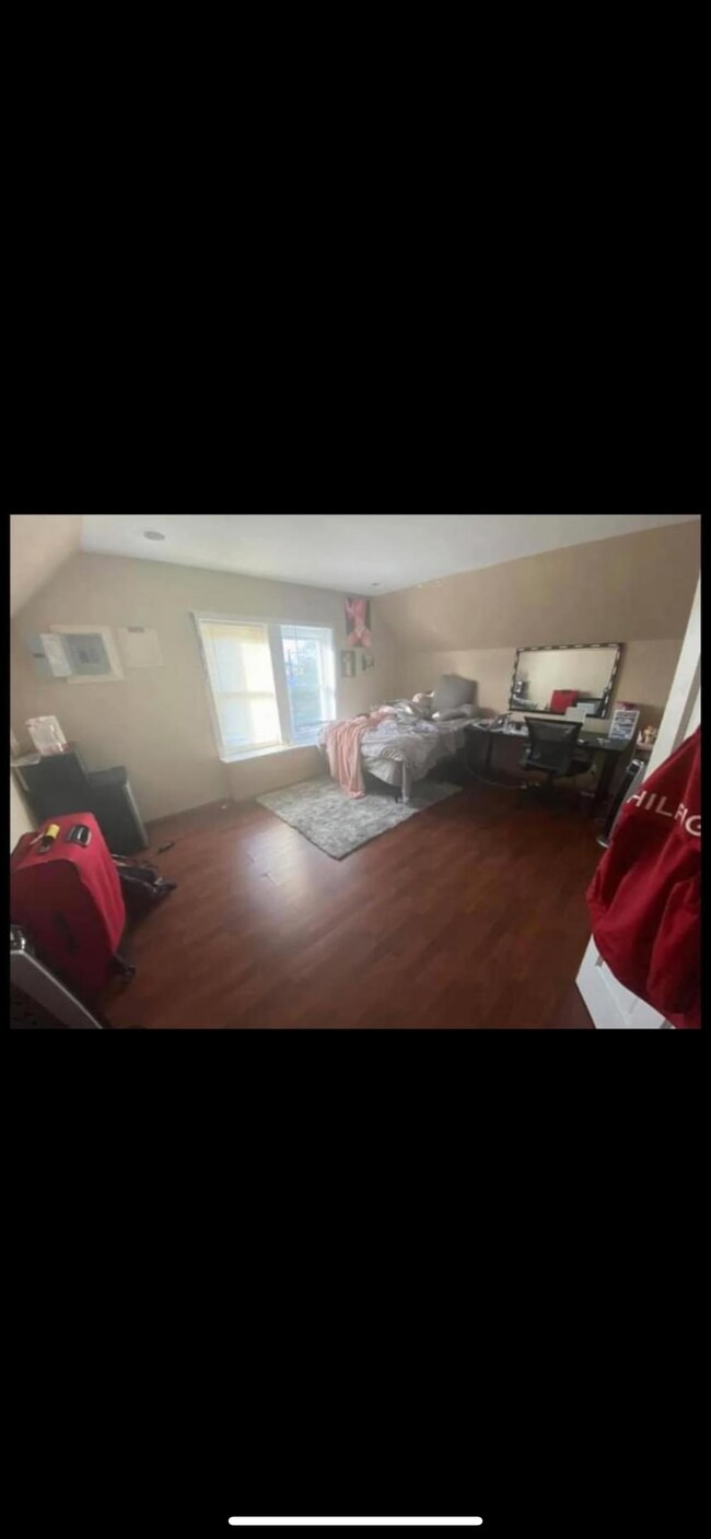 Photo - 24 Edwards St