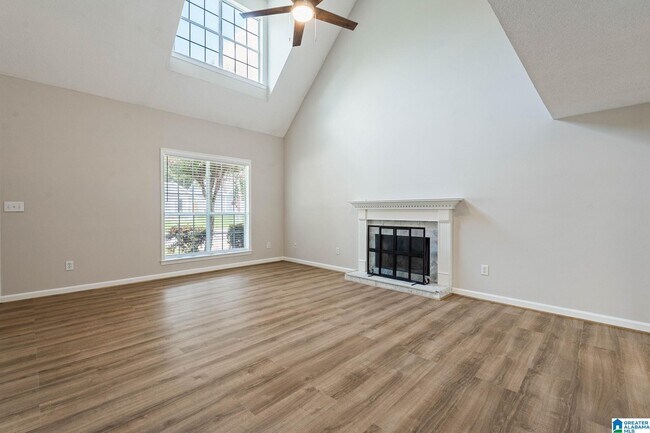 Photo - 205 Brookhollow Dr