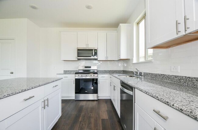 Photo - 16439 Big Hickory Dr