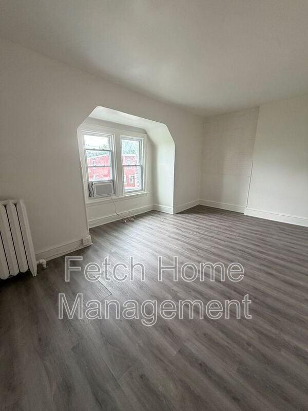 Photo - 441 W Orange St