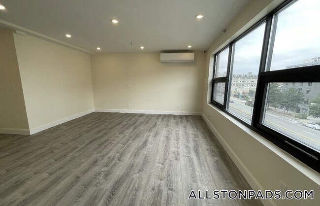 Photo - 1028a Commonwealth Ave Unit 403